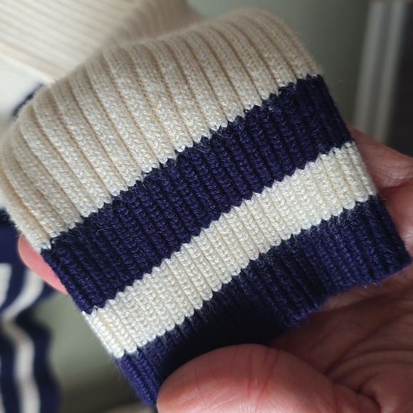 Anthropologie Women's Cream Sweater With Navy Trim - Picture 5 of 8